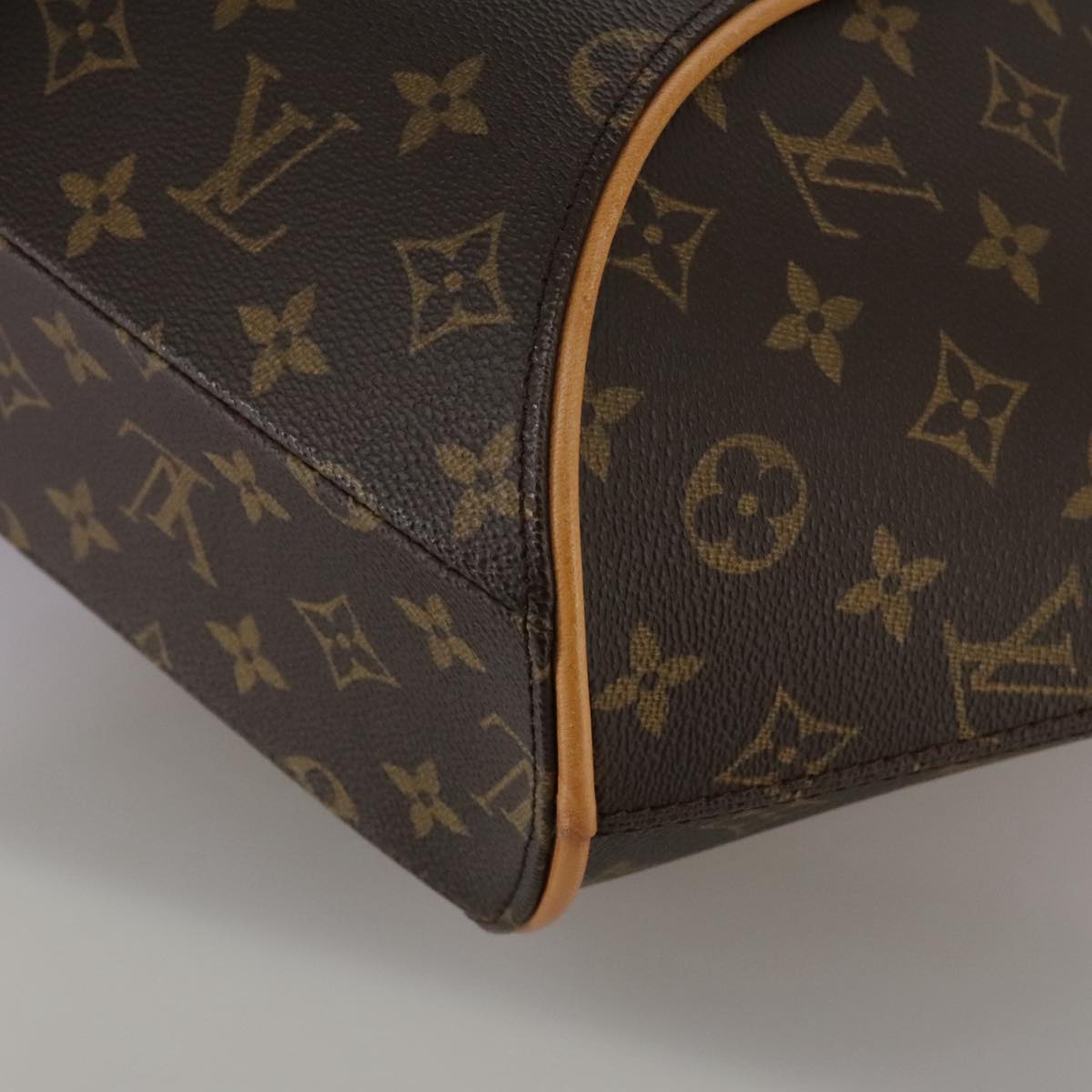 Louis Vuitton Ellipse