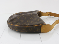Louis Vuitton Croissant