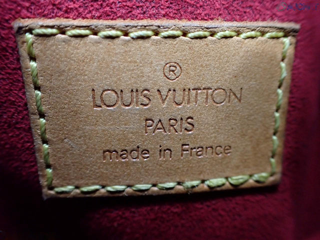 Louis Vuitton Croissant