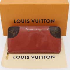 Louis Vuitton Zippy wallet