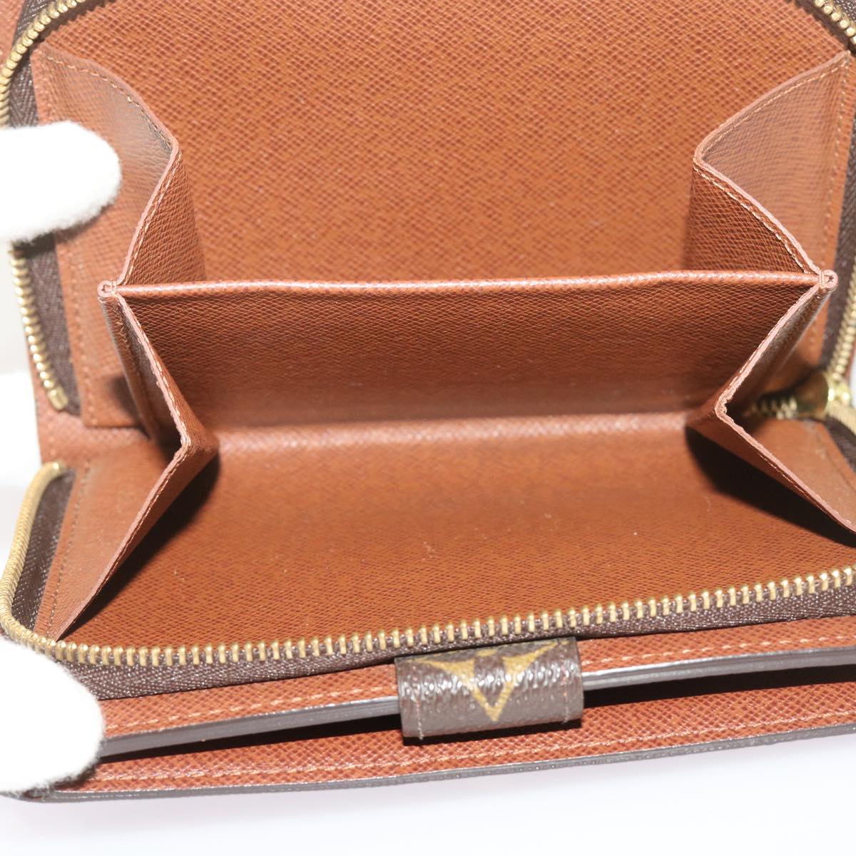 Louis Vuitton Porte papier zip