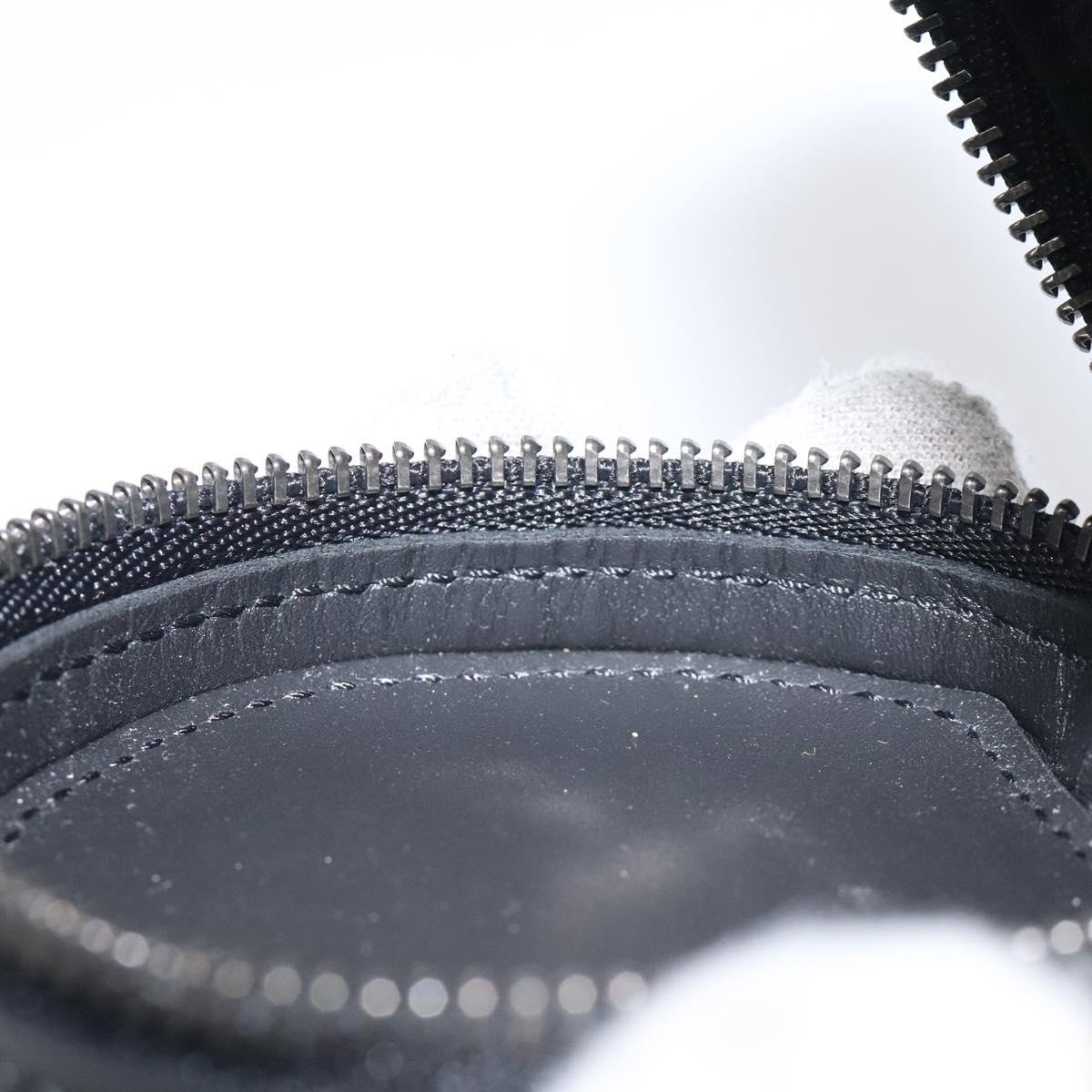 Louis Vuitton Etui à écouteur