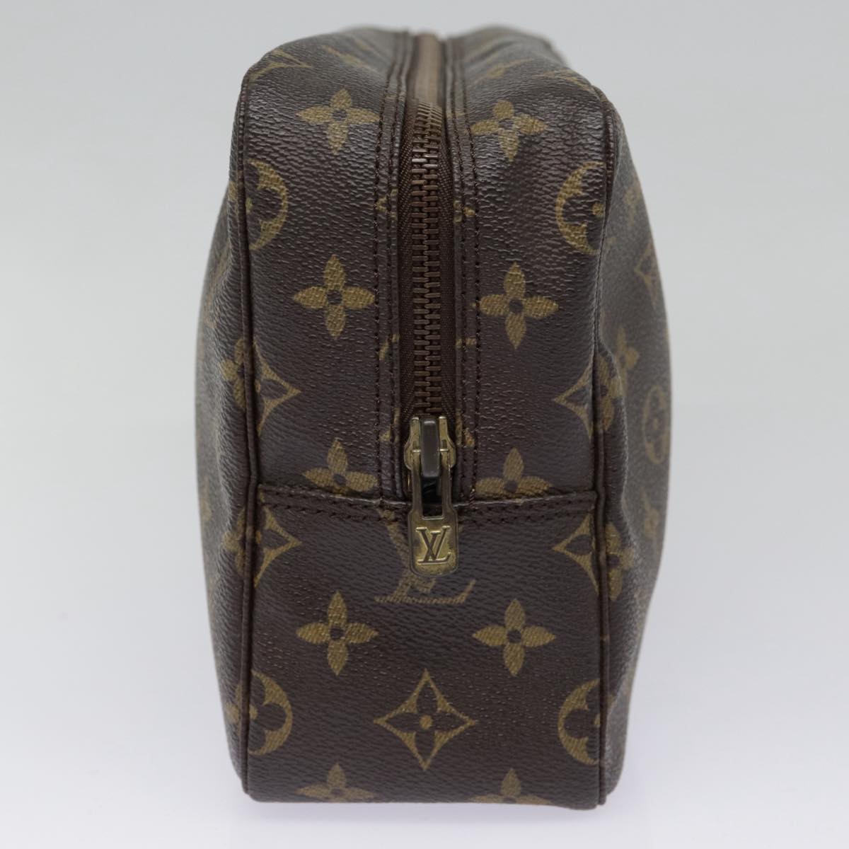 Louis Vuitton Trousse Toilette 28