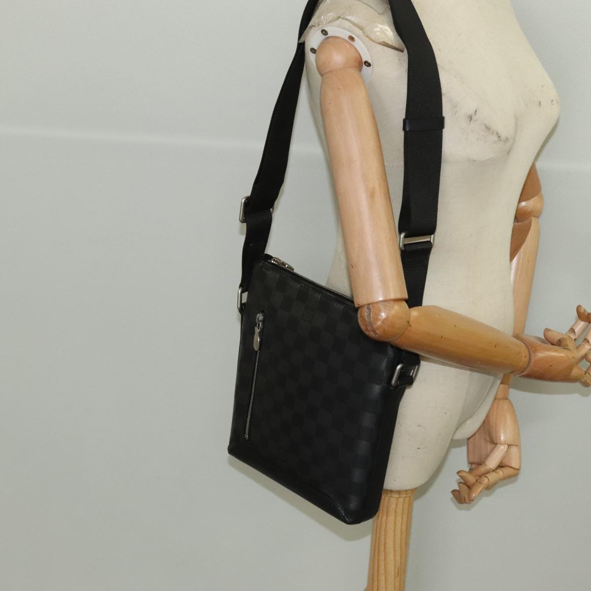 Louis Vuitton Discovery
