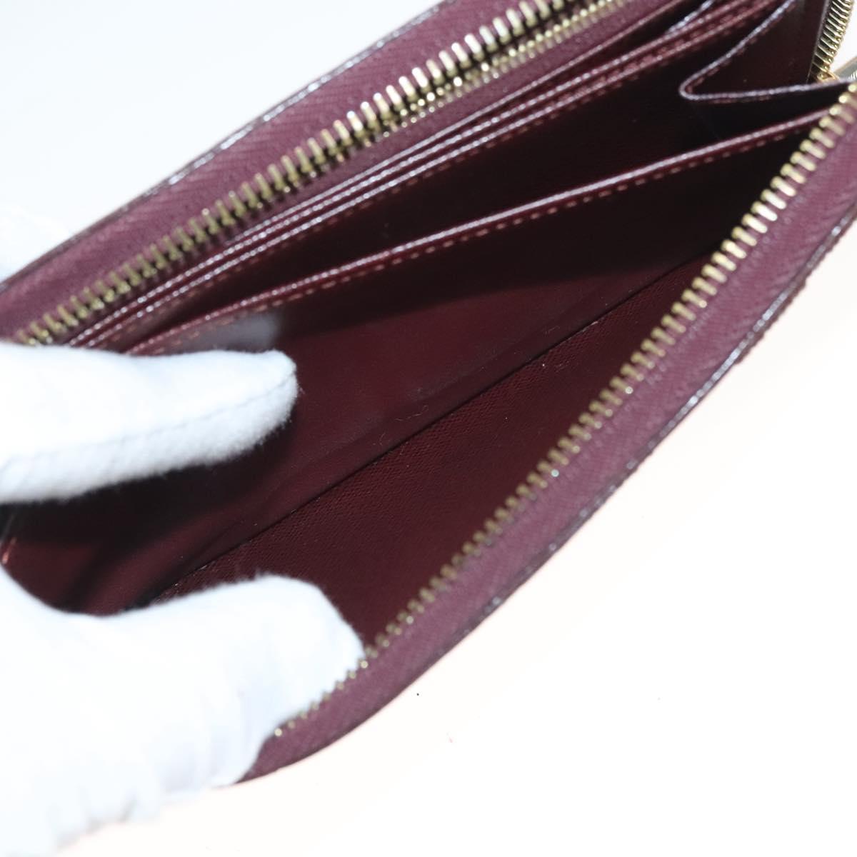 Louis Vuitton Zippy wallet