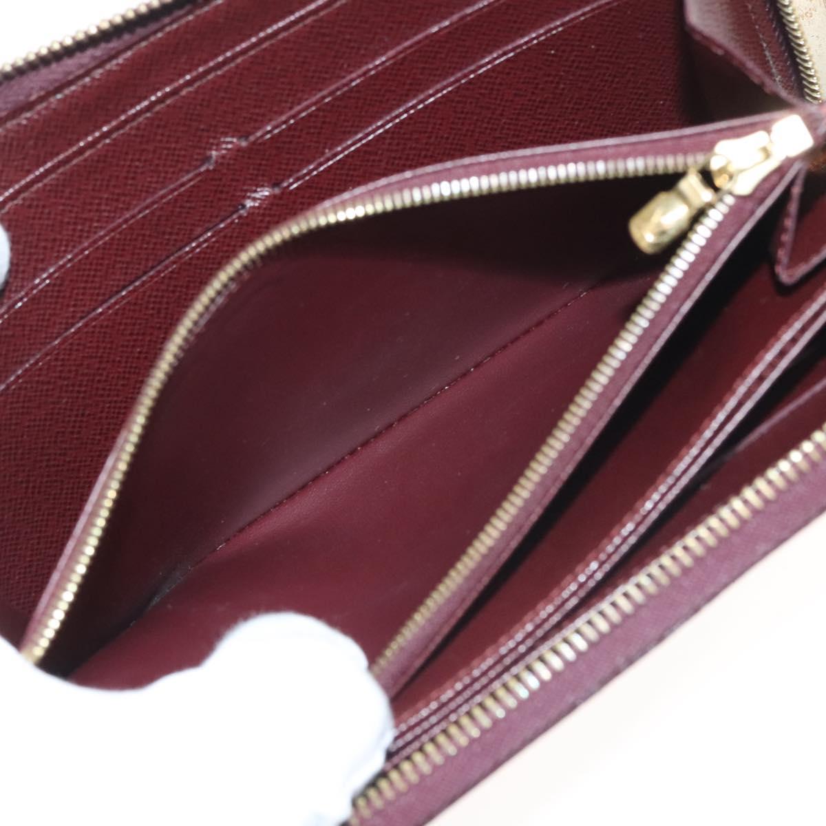 Louis Vuitton Zippy wallet