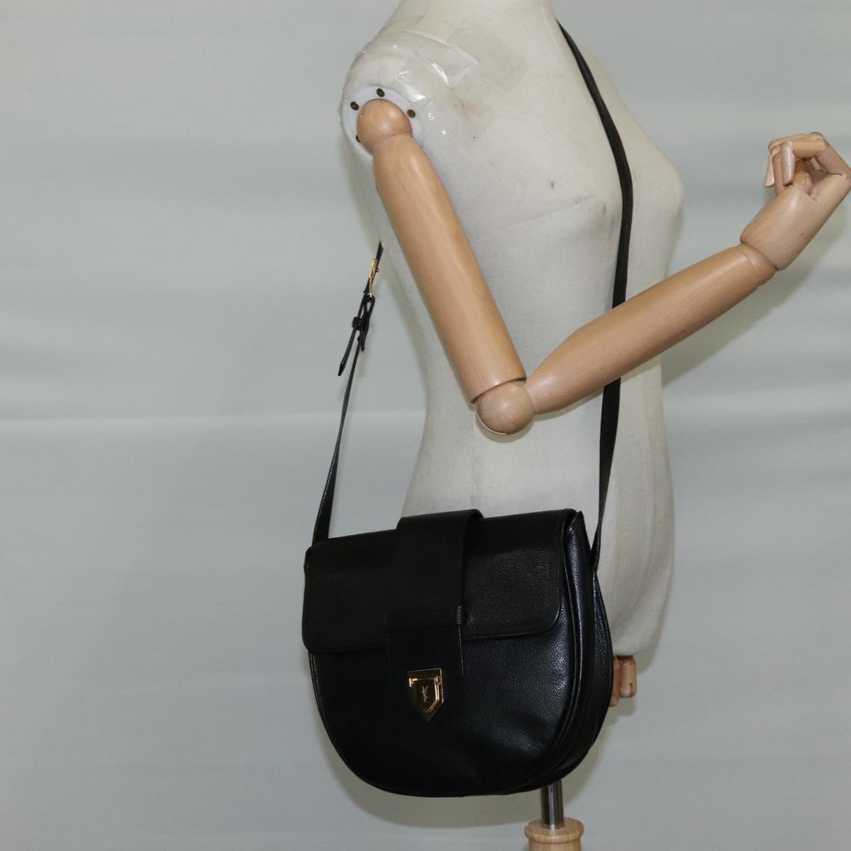 Saint Laurent Ysl Line