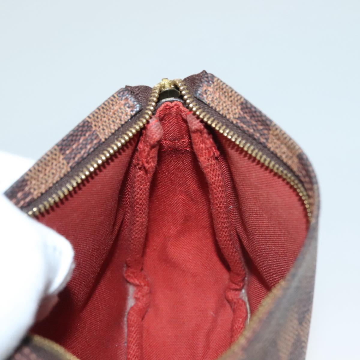 Louis Vuitton Trousse makeup