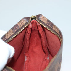 Louis Vuitton Trousse makeup