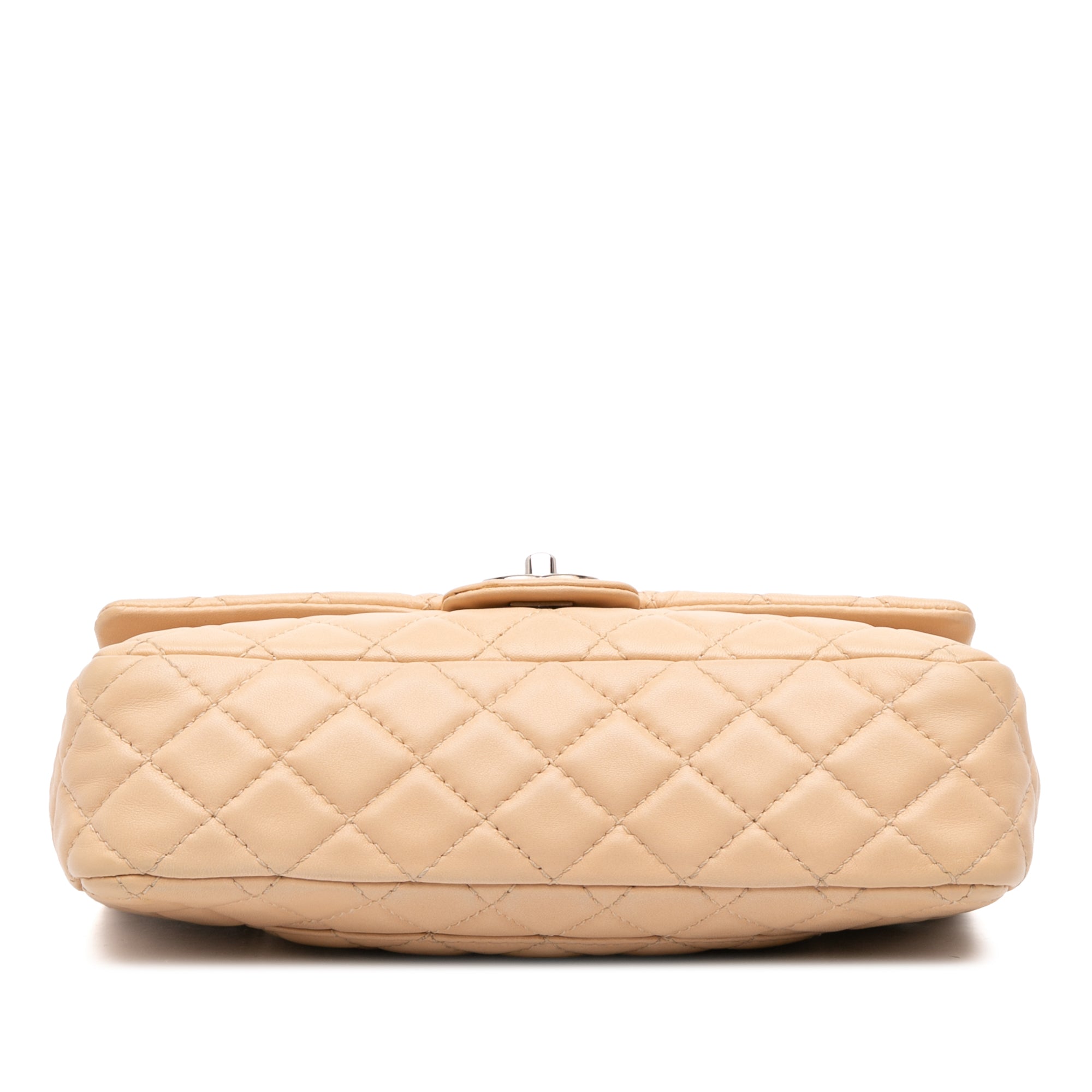 Medium Classic Lambskin Double Flap