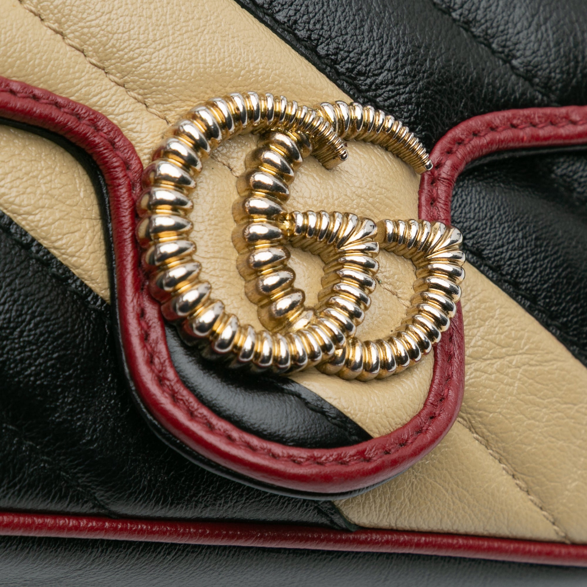 Super Mini GG Marmont Matelasse Leather Torchon Flap Crossbody