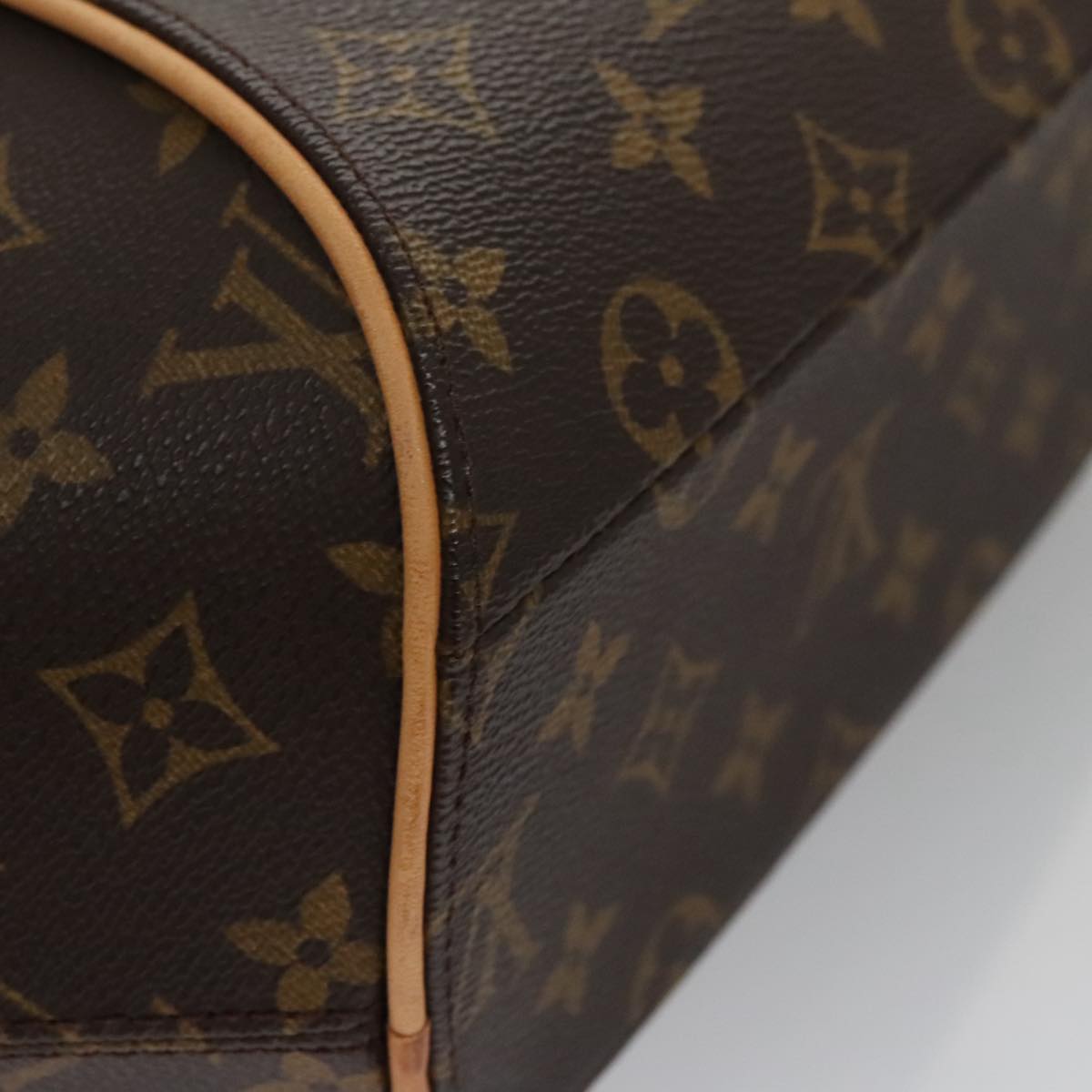 Louis Vuitton Ellipse