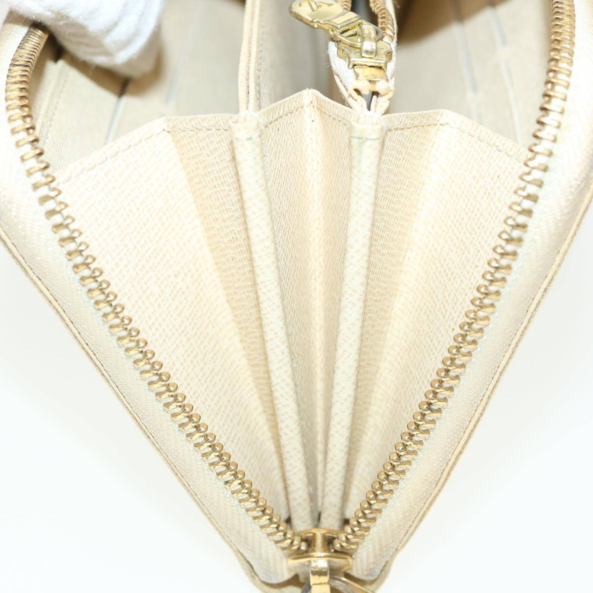 Louis Vuitton Zippy wallet