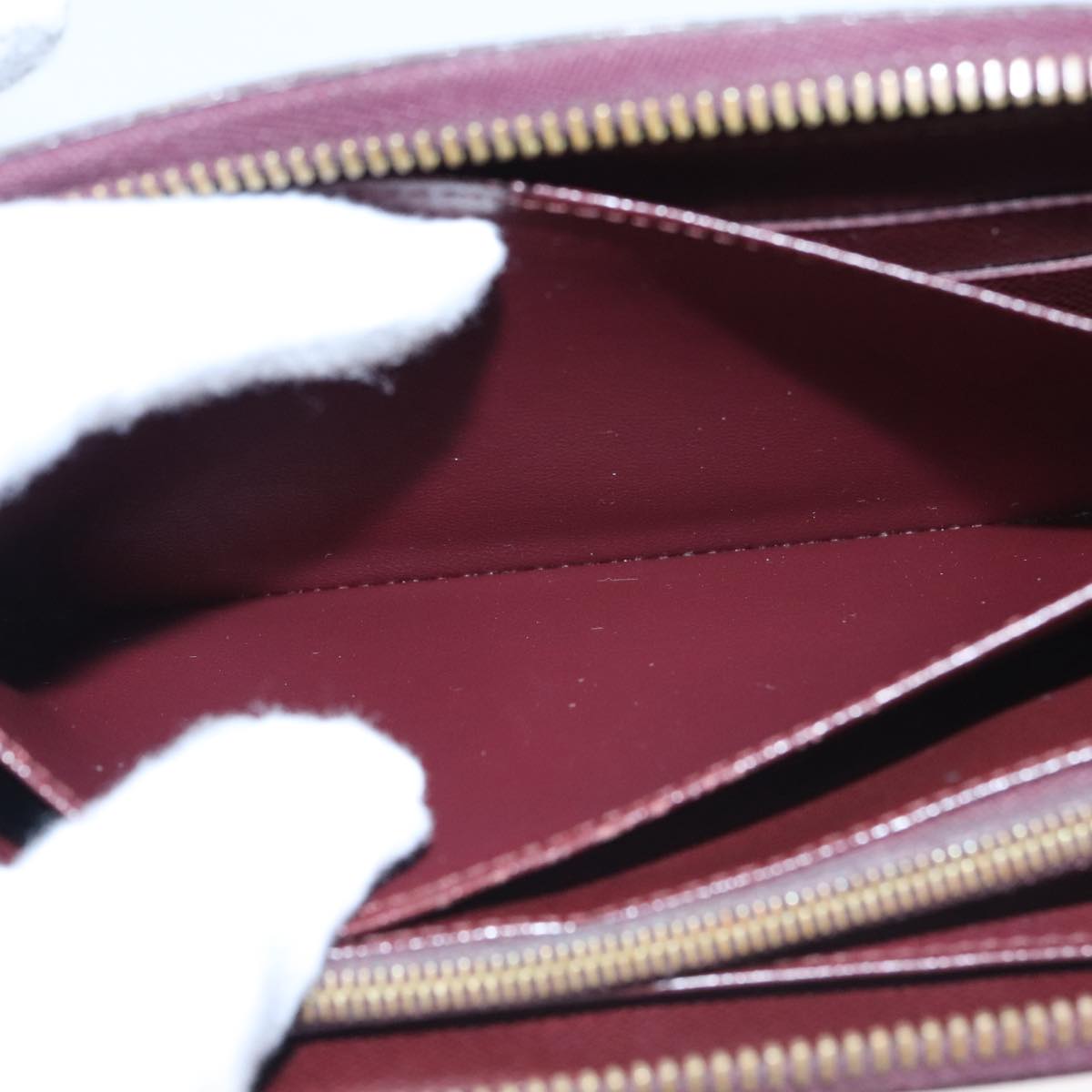 Louis Vuitton Zippy wallet