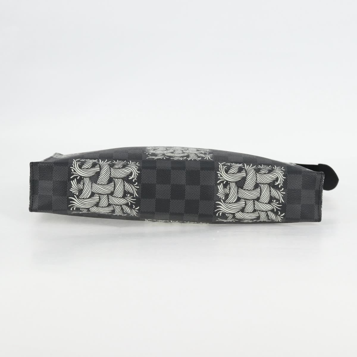 Louis Vuitton Pochette voyage