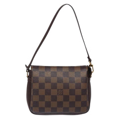 Louis Vuitton Trousse makeup