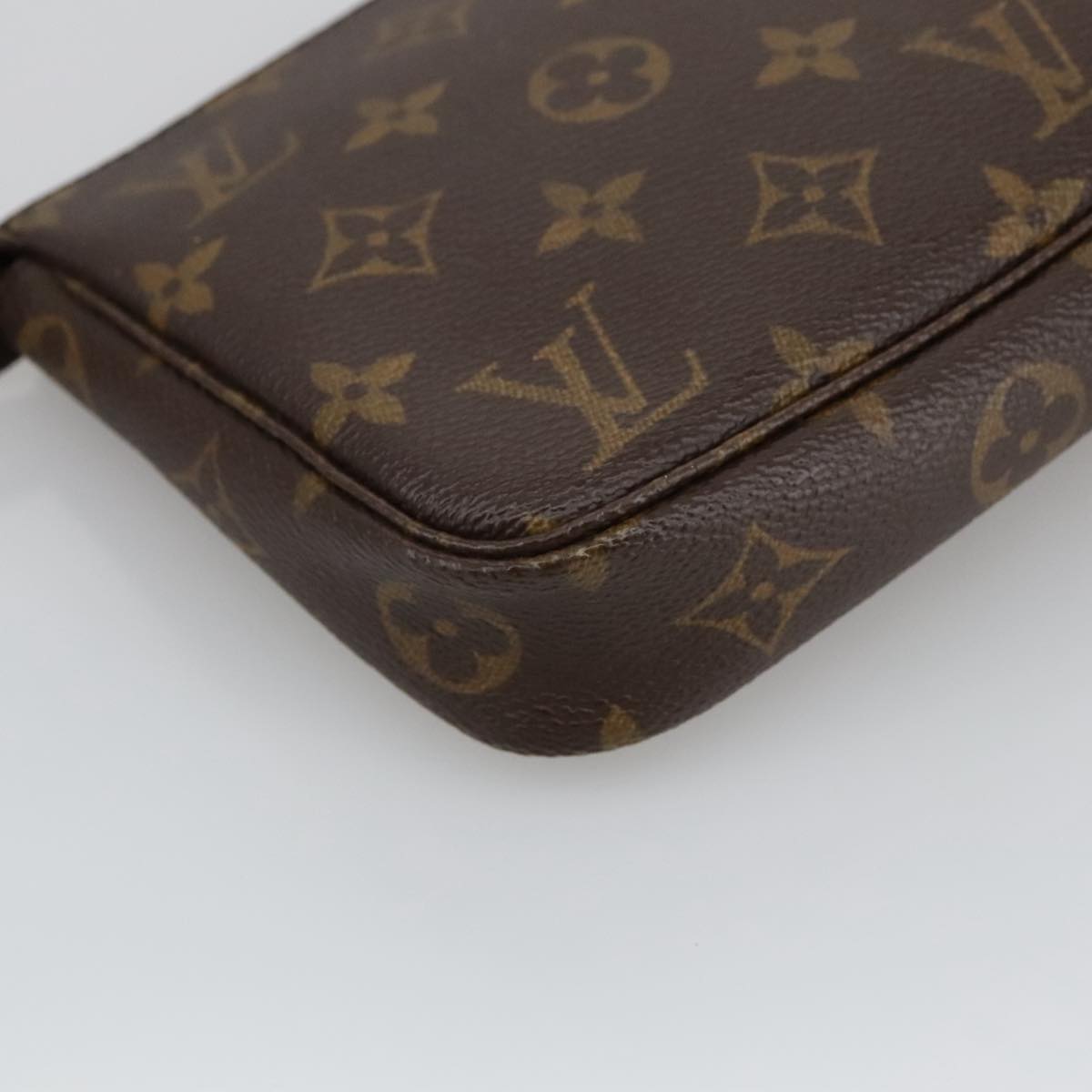 Louis Vuitton Pochette Accessoire