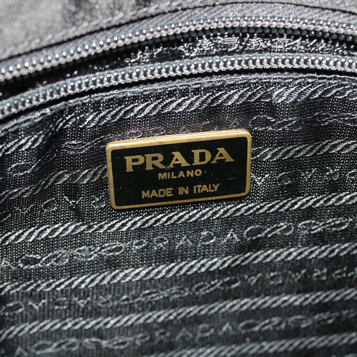 Prada --