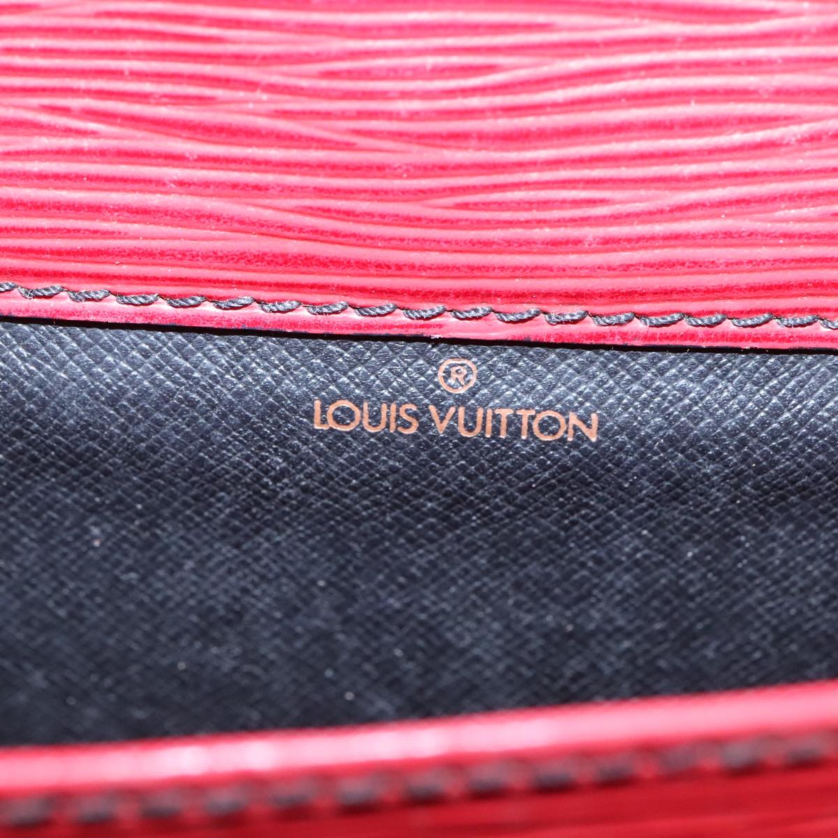 Louis Vuitton Cartouchiere