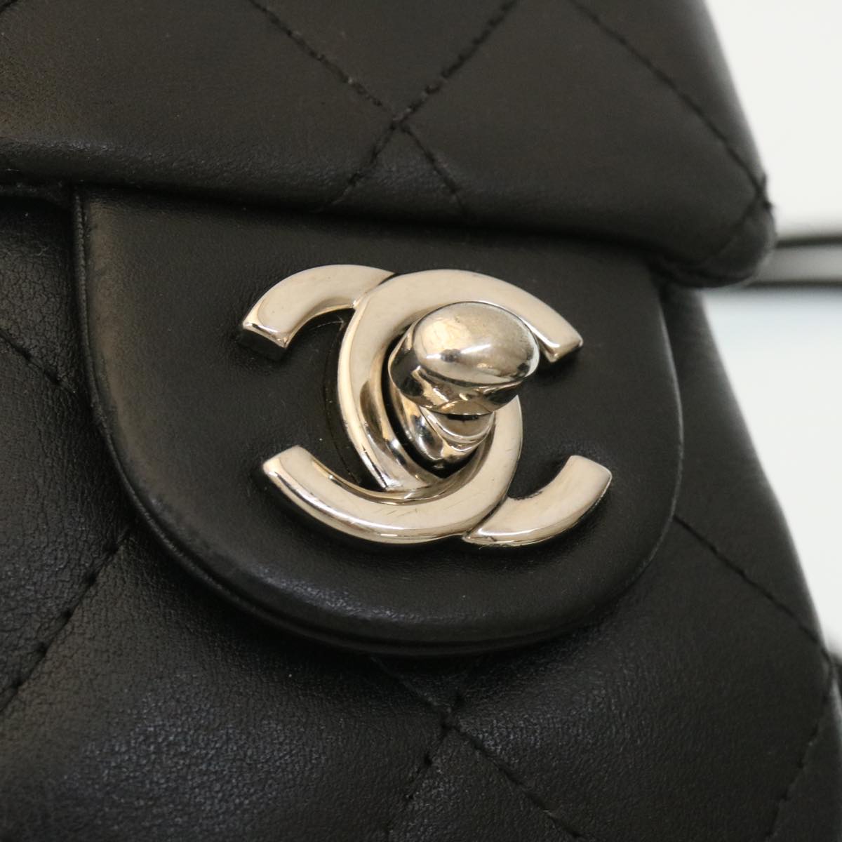 Chanel Cambon reporter