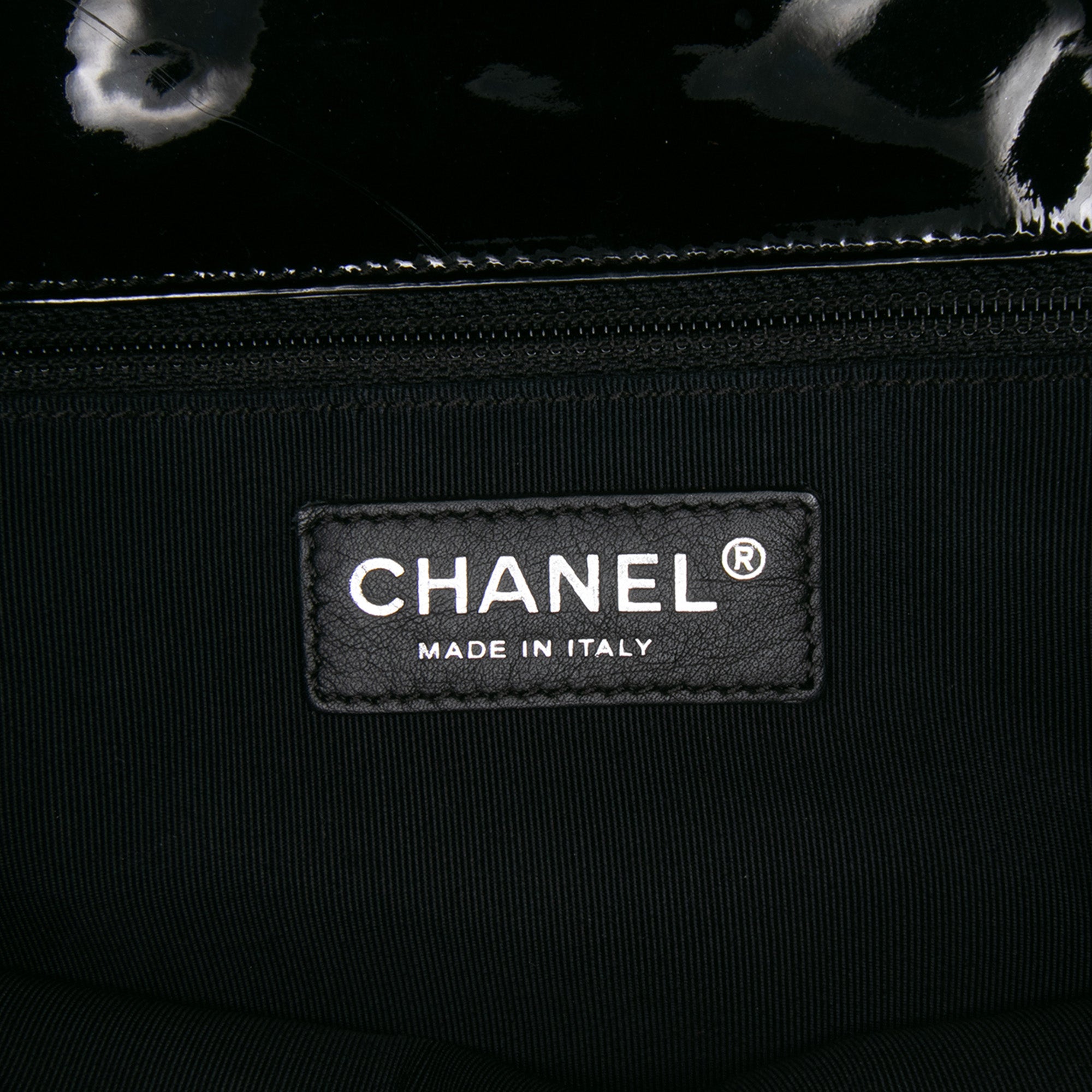 Patent Grand Shopping Tote