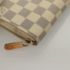 Louis Vuitton Zippy wallet