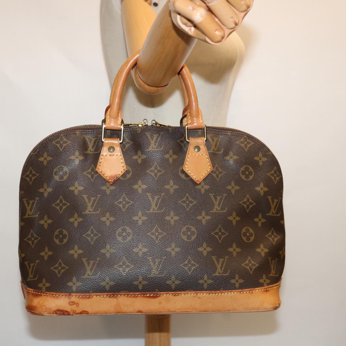 Louis Vuitton Alma