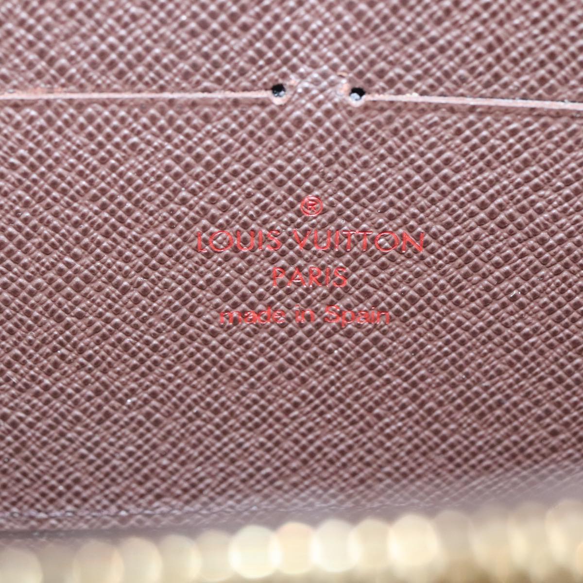 Louis Vuitton Zippy wallet