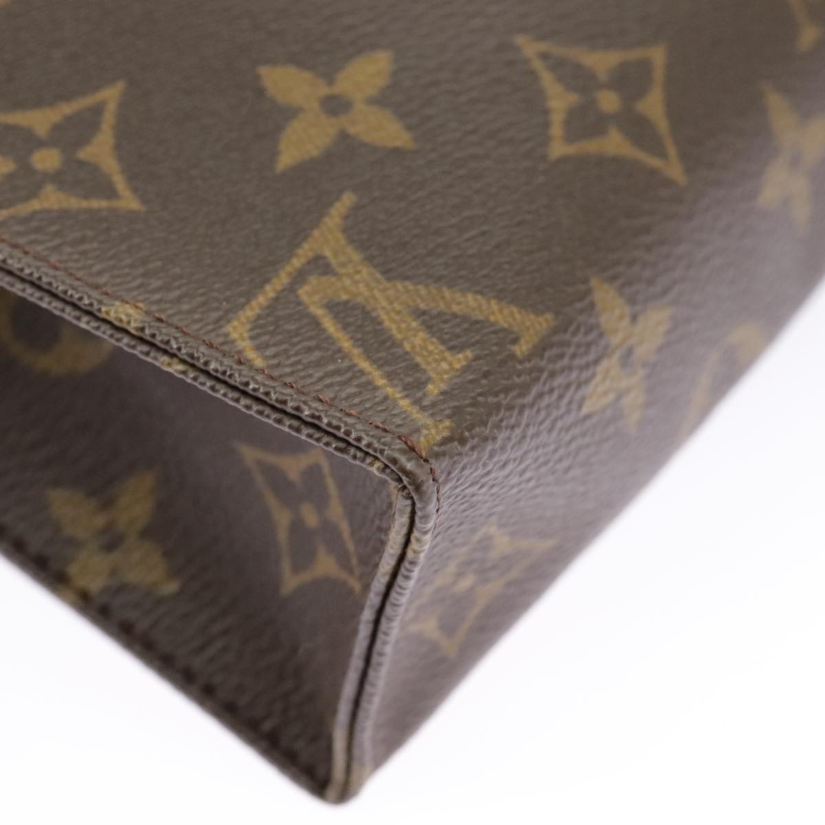 Louis Vuitton Poche Toilette 19