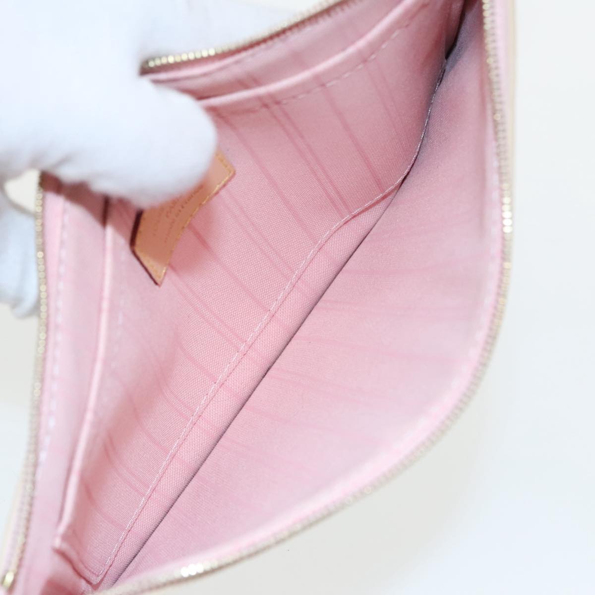 Louis Vuitton Neverfull pouch