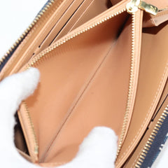 Louis Vuitton Zippy wallet