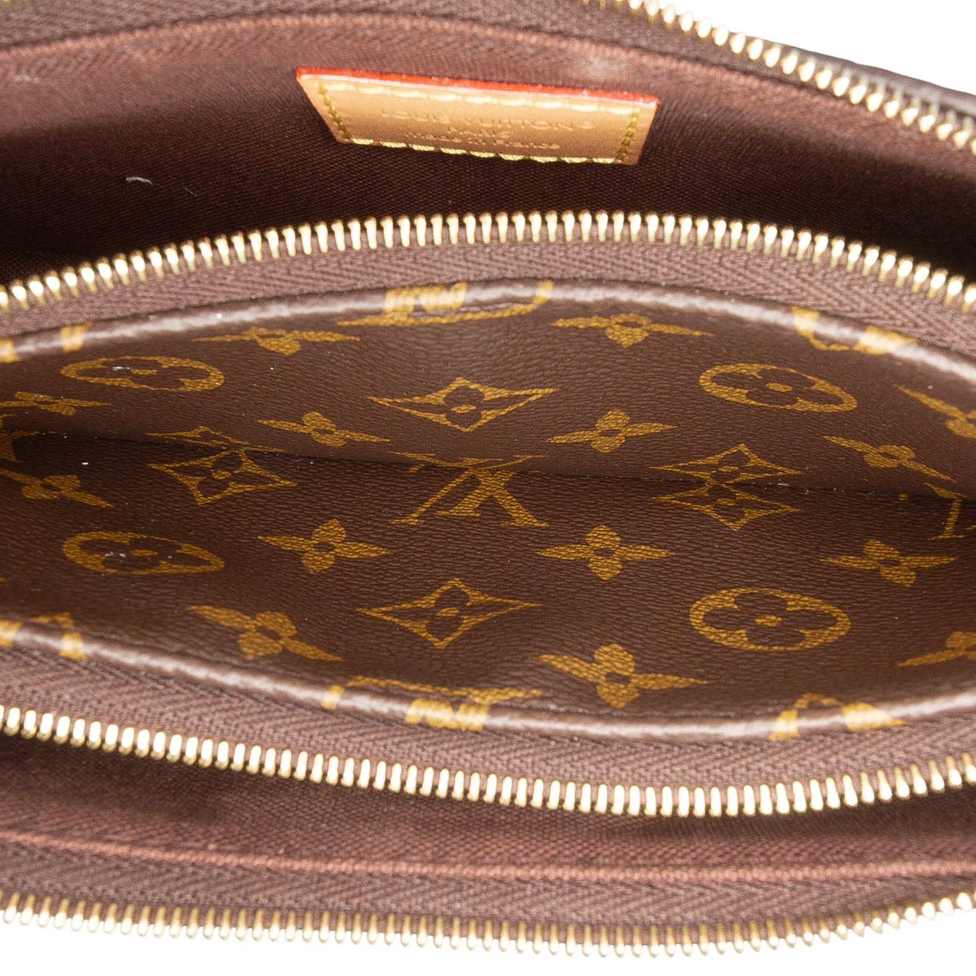 Monogram Pochette Liv