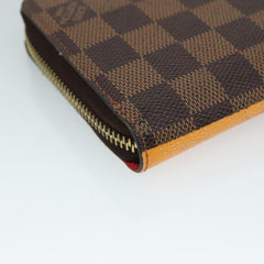 Louis Vuitton Zippy wallet