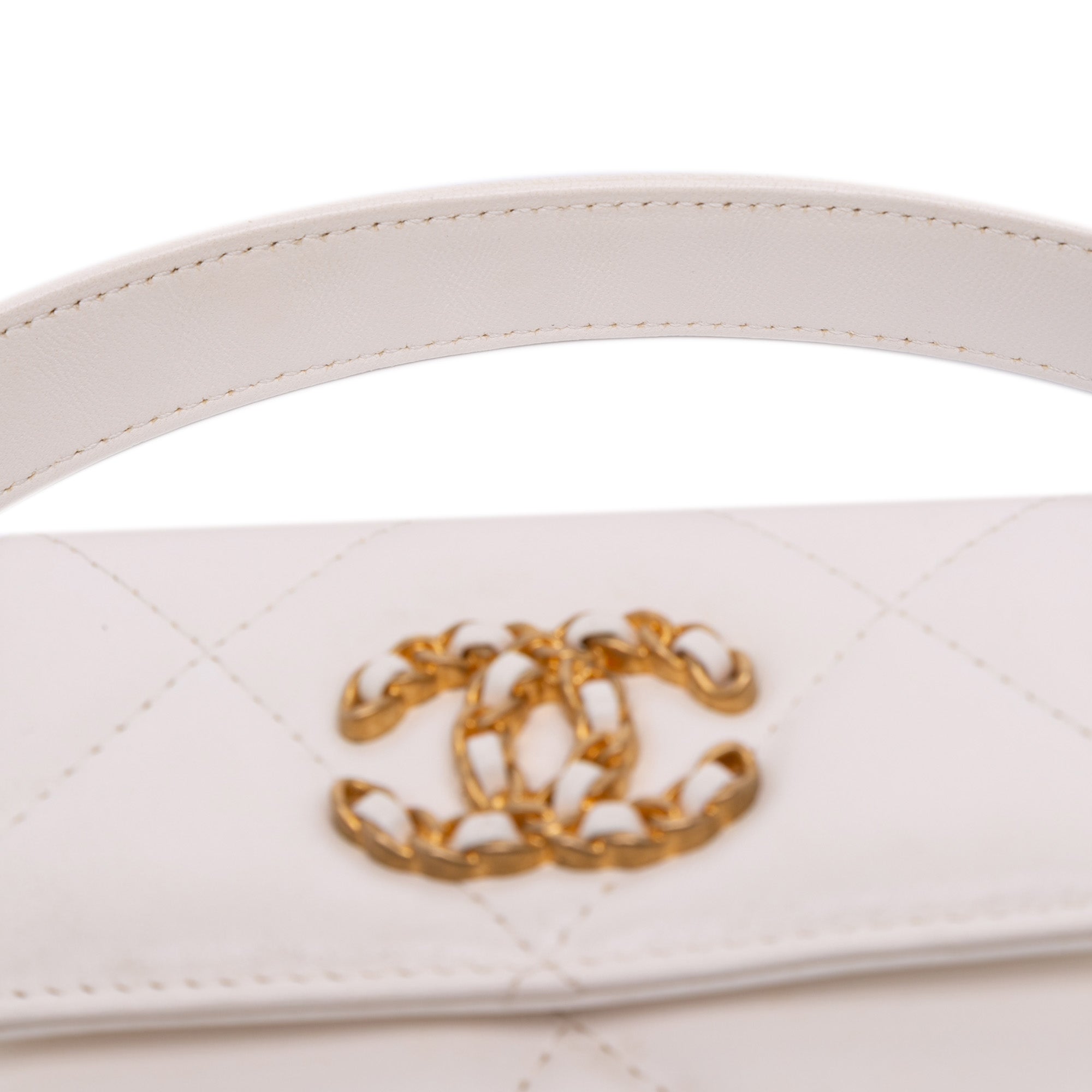 Quilted Lambskin Chanel 19 Card Holder On Chain