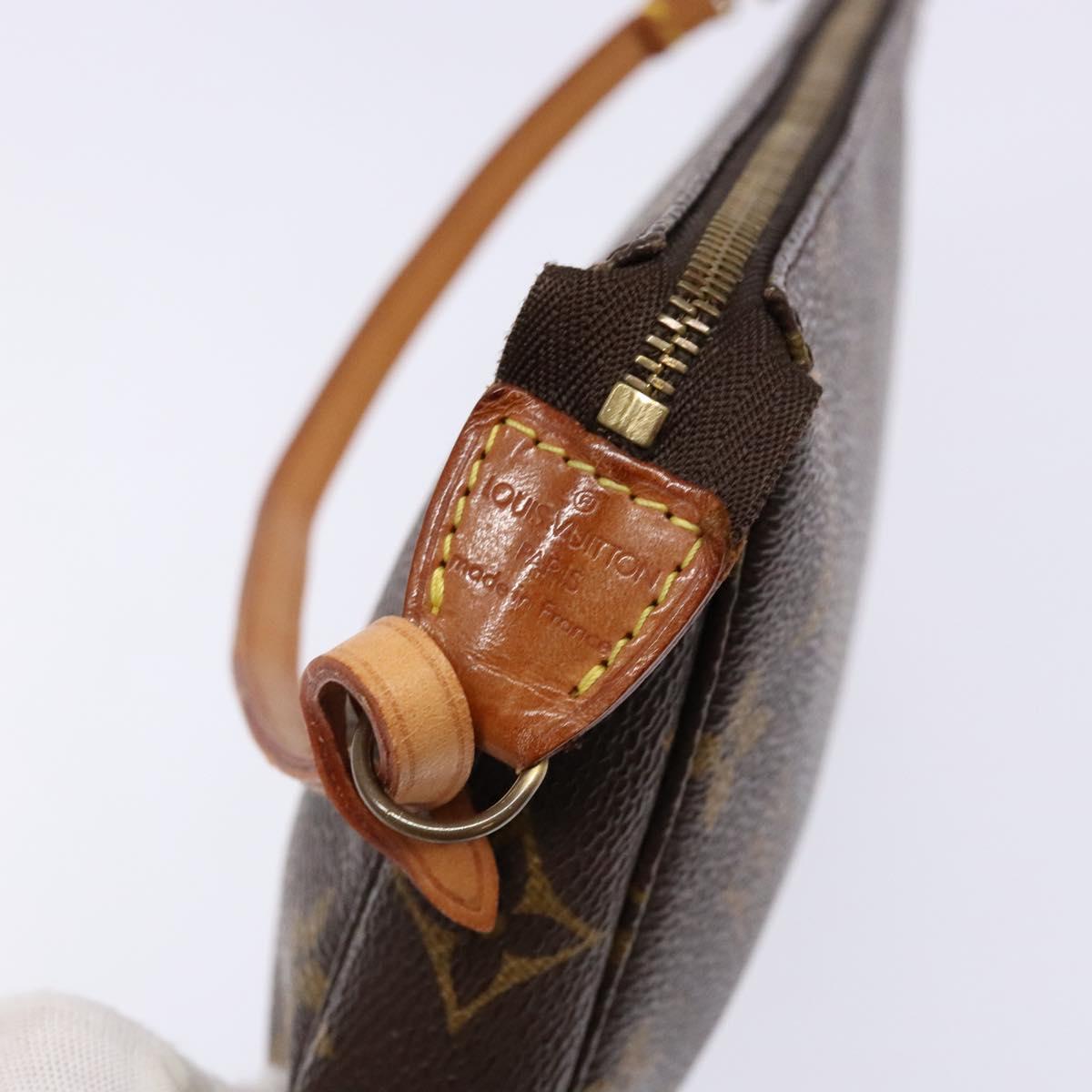 Louis Vuitton Pochette Accessoire