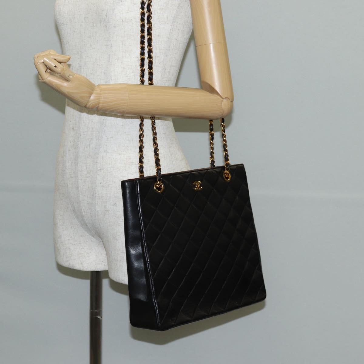 Chanel Shopping