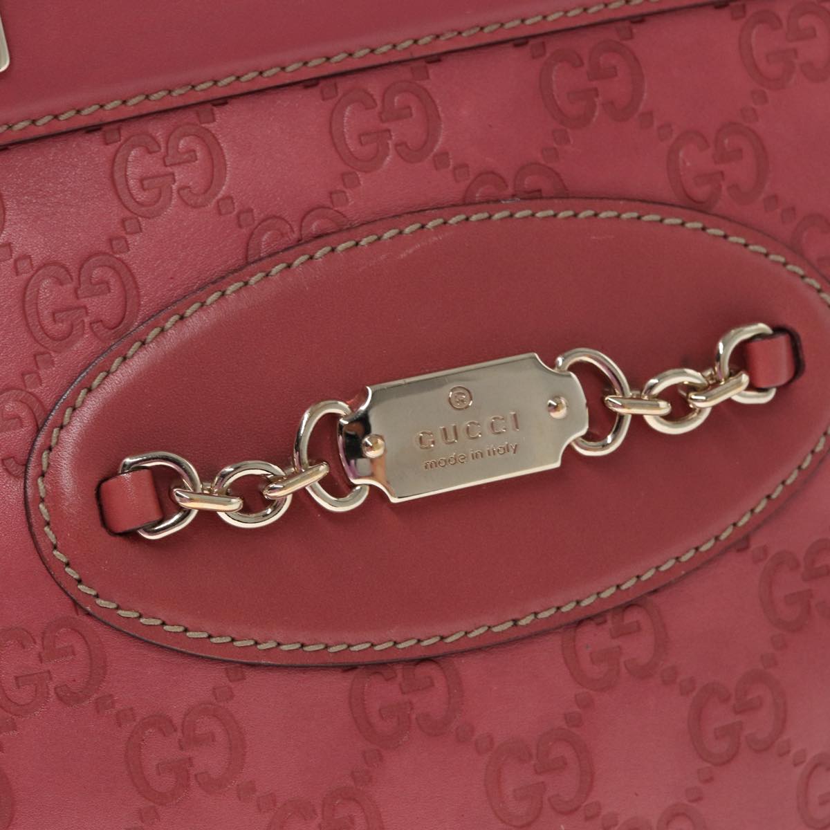 Gucci GG Signature