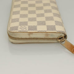 Louis Vuitton Zippy wallet