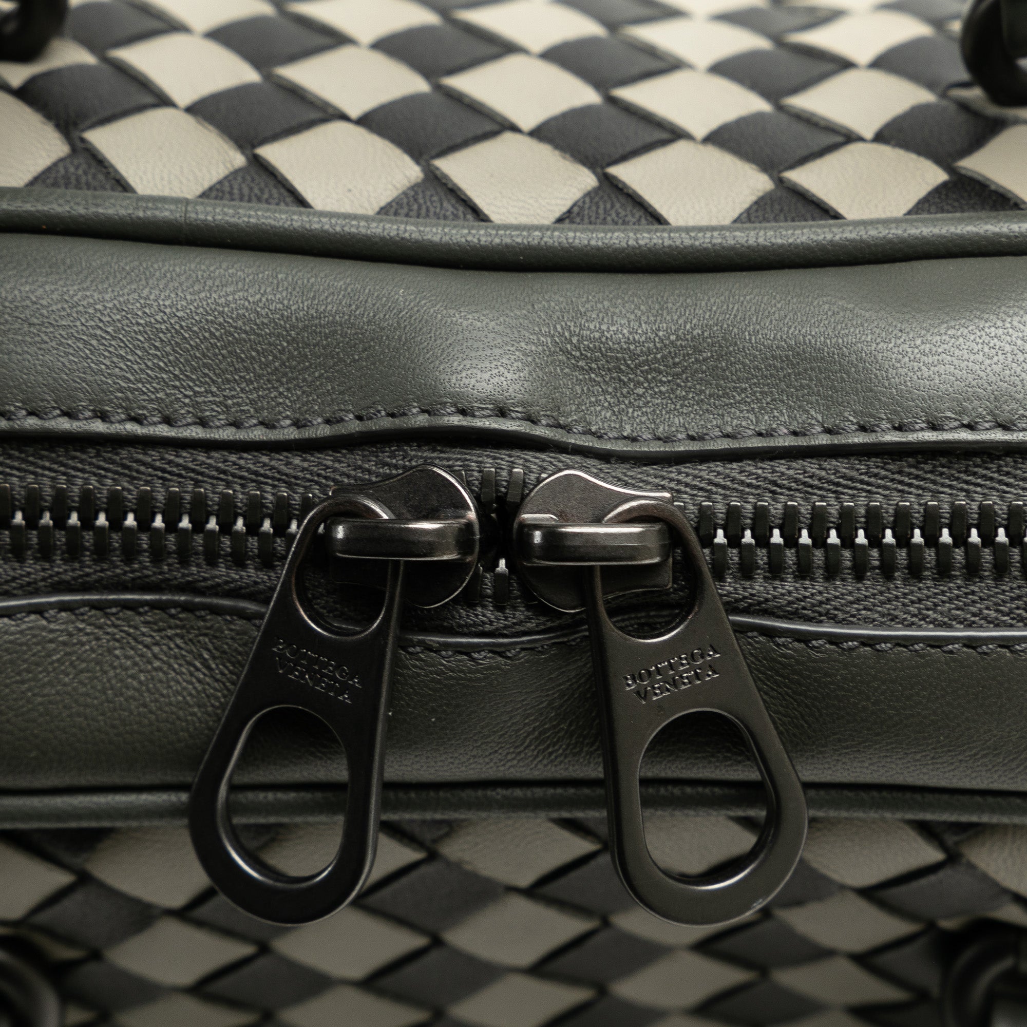 Intrecciato-Trimmed Leather Briefcase_7