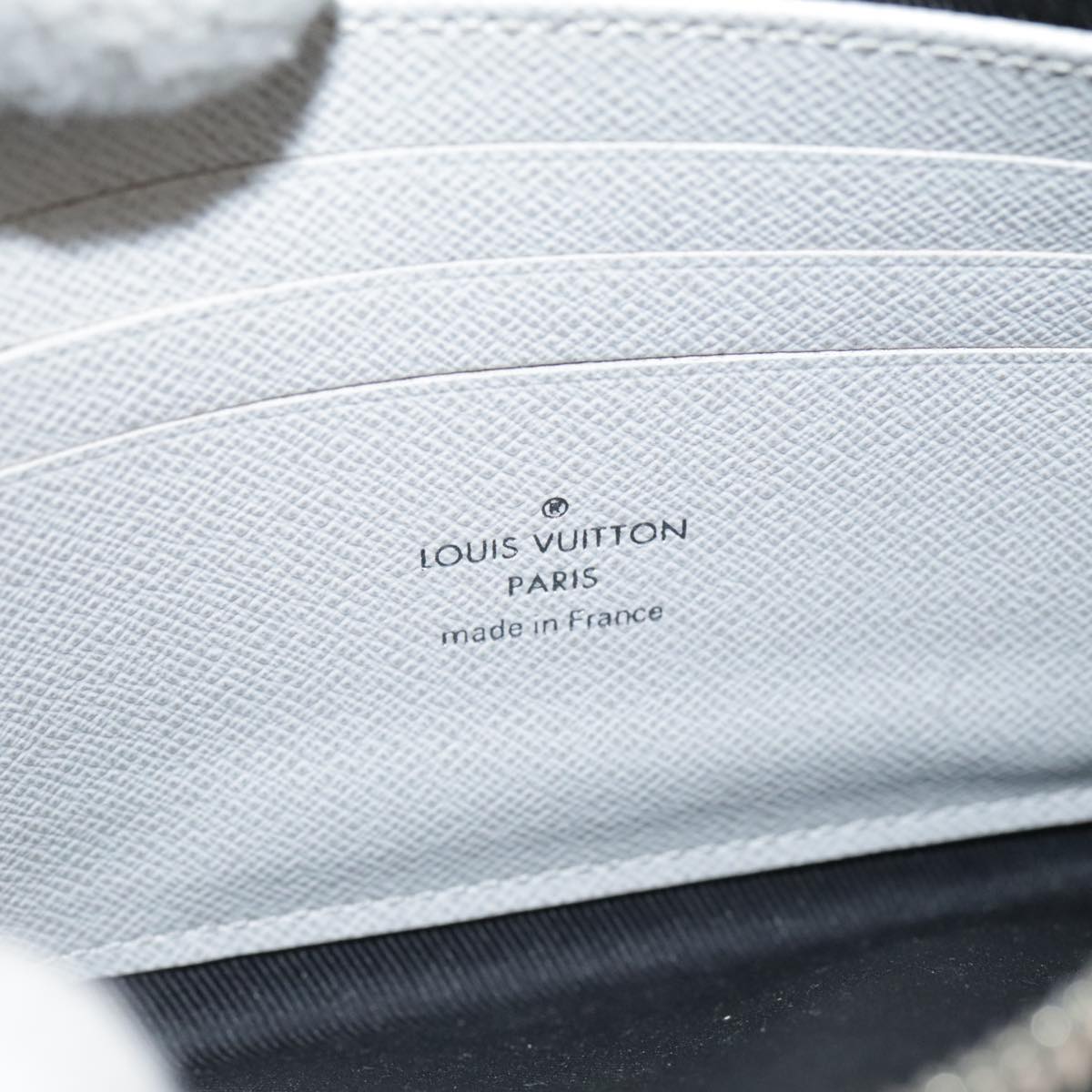 Louis Vuitton Discovery