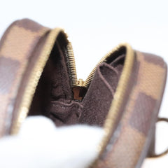 Louis Vuitton Etui Okapi
