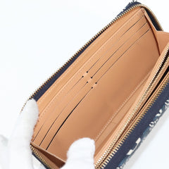 Louis Vuitton Zippy wallet