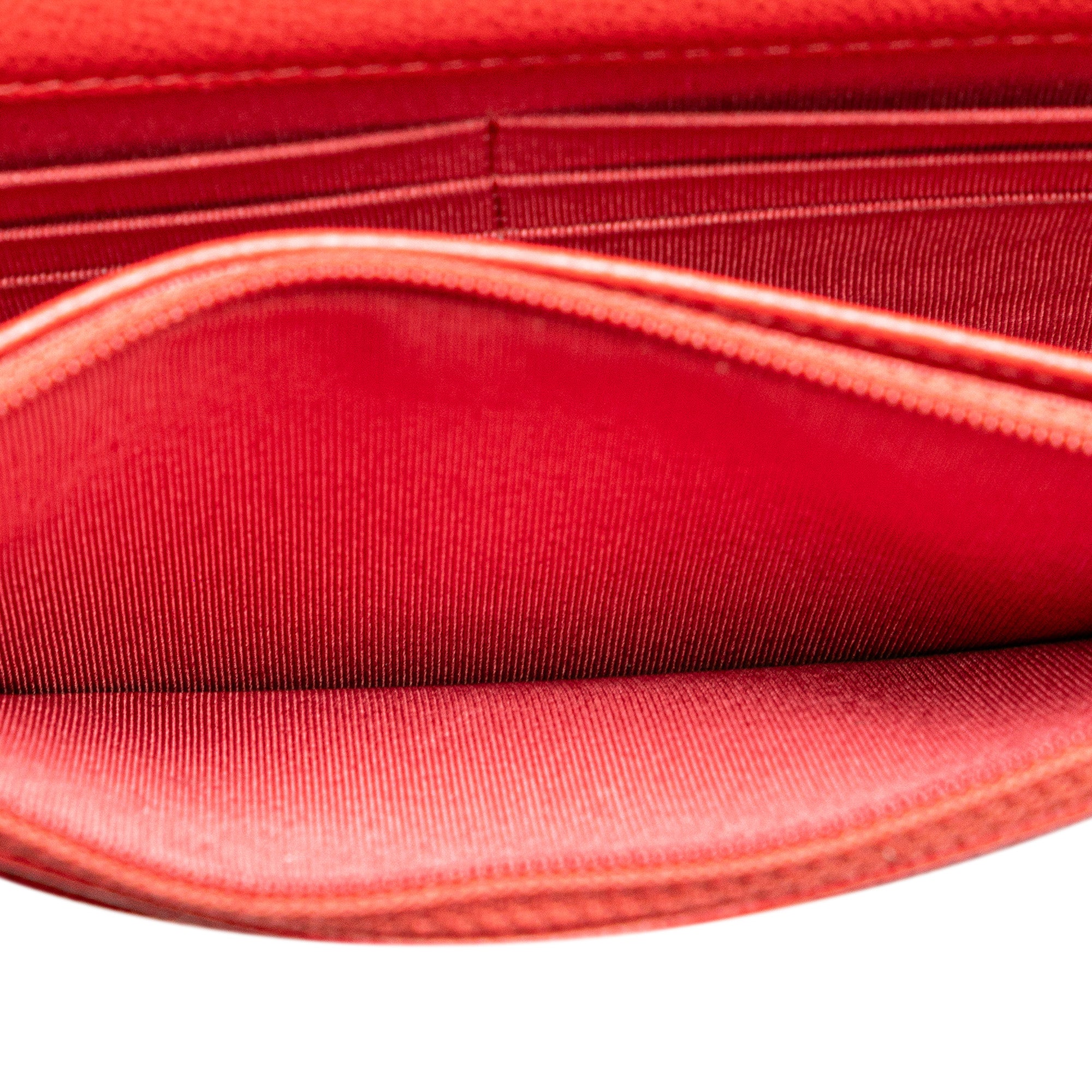 Grained Calfskin CC Box Wallet On Chain