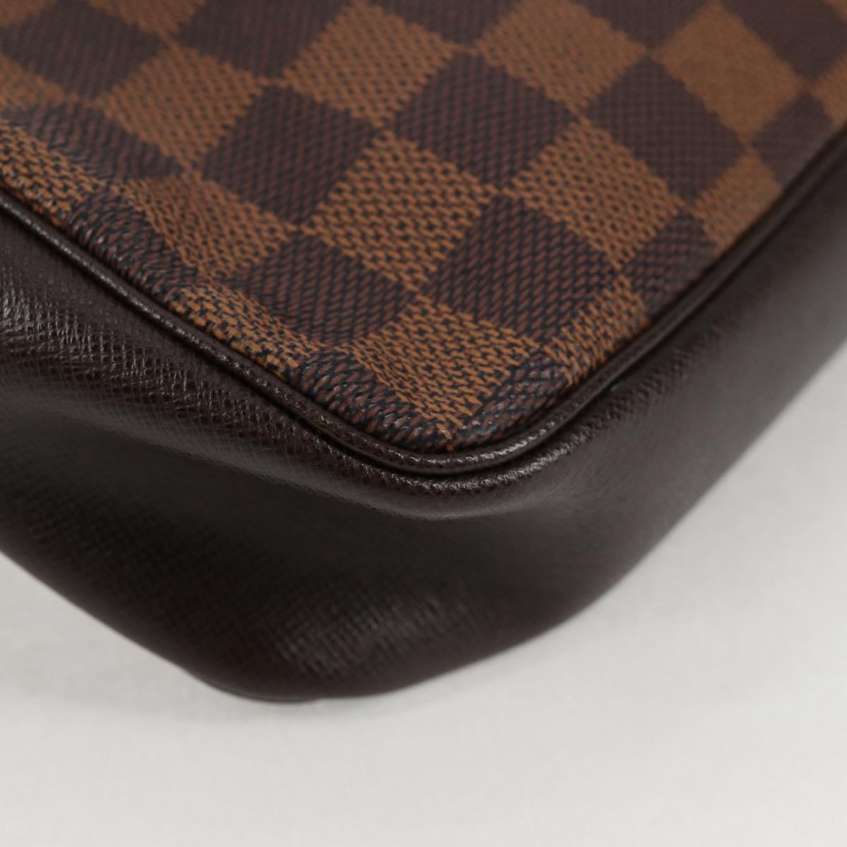 Louis Vuitton Trousse makeup