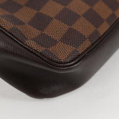 Louis Vuitton Trousse makeup