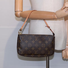 Louis Vuitton Pochette Accessoire