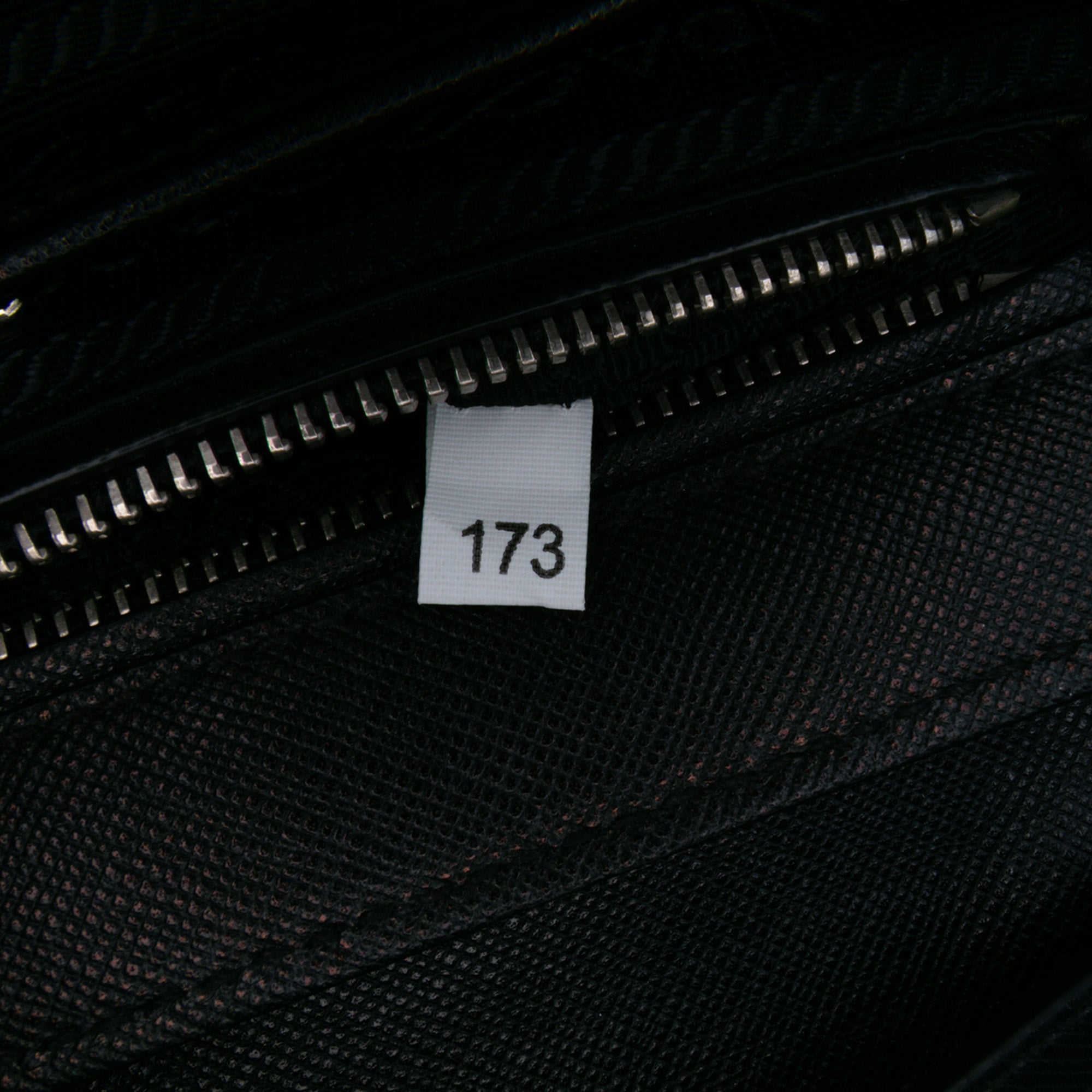 Impuntu Tessuto Chain Crossbody