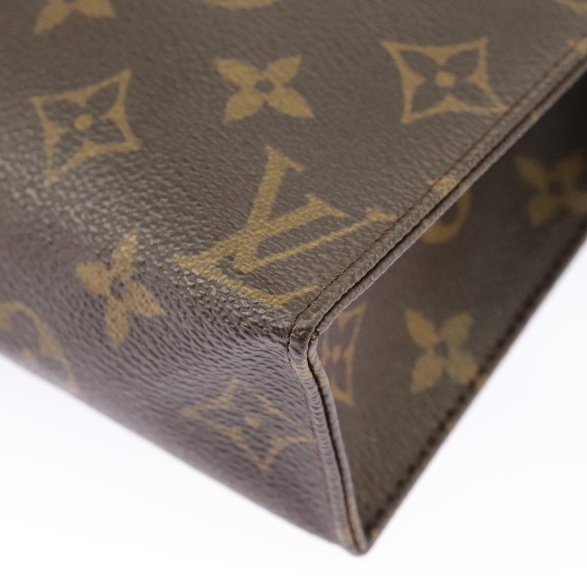 Louis Vuitton Poche Toilette 19