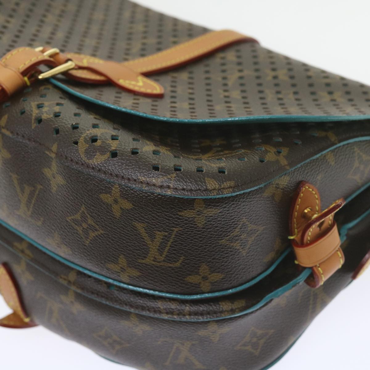 Louis Vuitton Saumur