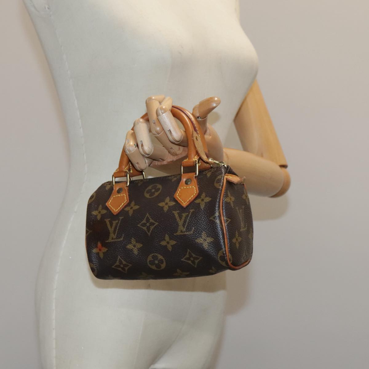 Louis Vuitton Mini speedy